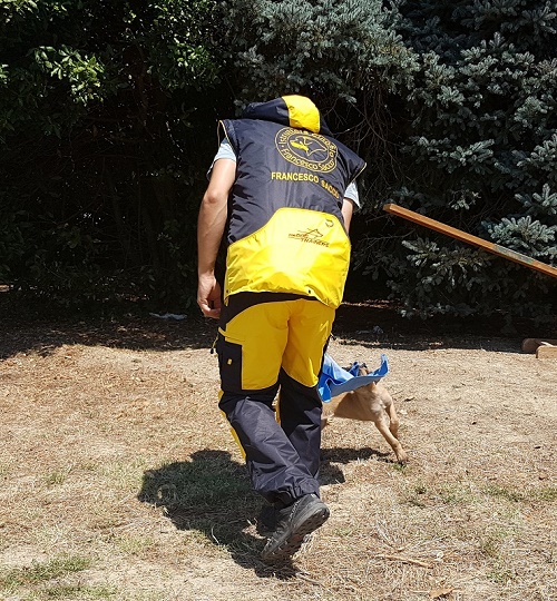 Tuta protettiva per gare sportive